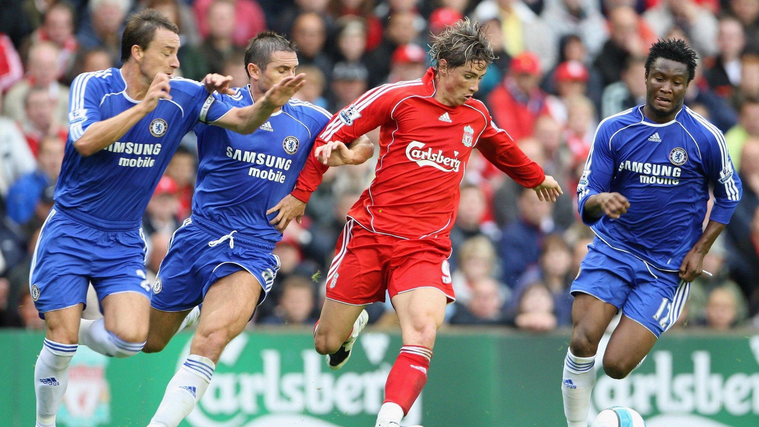 爱游戏体育-亚冠赛场突发冲突!国安河内激烈对峙 四人染黄暴露比赛管理难题