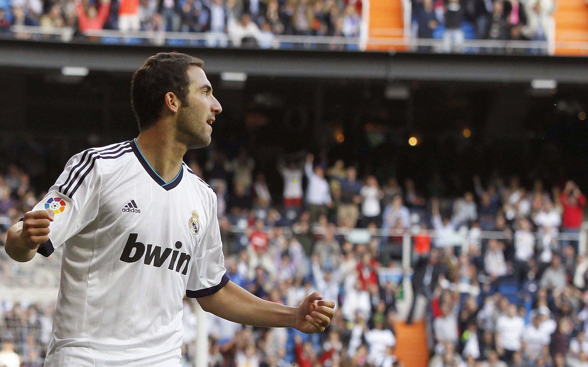 爱游戏_资深国脚张琳芃门线神勇救险,上海海港客场力保不败夺关键分